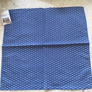 Vineyard Vibes pocket Square Fish/Flags blue gray